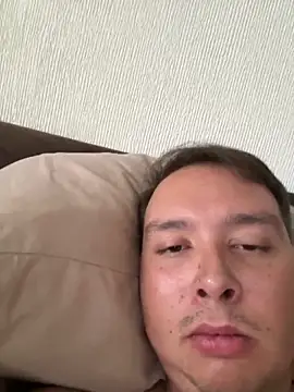 Snapshot of Burndew chatting on March 3, 2026, 4:02 pm Burndew online show from March 3, 2026, 4:02 pm