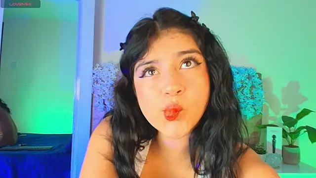 Snapshot of hannaa_cute chatting on May 6, 2026, 12:10 pm hannaa cute online show from May 6, 2026, 12:10 pm