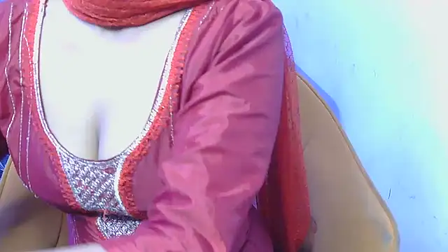 Snapshot of bold-smirthii chatting on June 11, 2026, 4:54 am bold-smirthii online show from June 11, 2026, 4:54 am