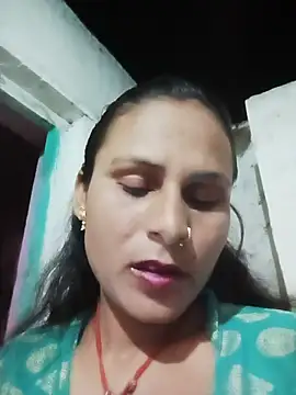Snapshot of Cuty_priti chatting on July 6, 2026, 8:33 pm Cuty priti online show from July 6, 2026, 8:33 pm