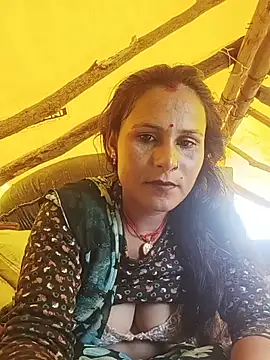 Snapshot of Cuty_priti chatting on July 16, 2026, 7:36 am Cuty priti online show from July 16, 2026, 7:36 am