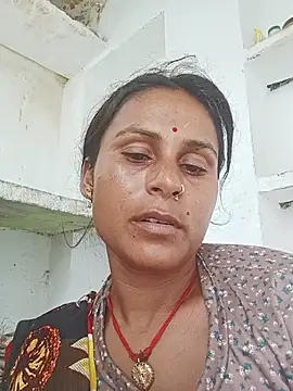 Snapshot of Cuty_priti chatting on July 27, 2026, 8:43 am Cuty priti online show from July 27, 2026, 8:43 am