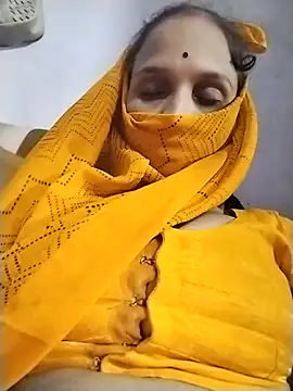 Snapshot of AYZAL-NOOR chatting on August 5, 2026, 4:54 pm AYZAL-NOOR online show from August 5, 2026, 4:54 pm