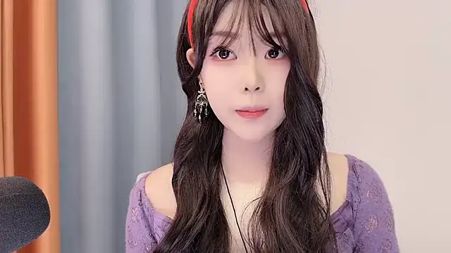 smalldaisy online show from February 9, 2026, 1:53 am