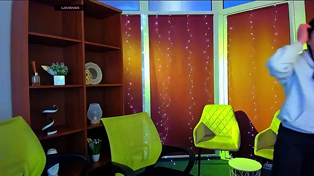 lole ti online show from March 8, 2026, 7:28 pm