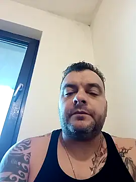 Snapshot of TomasTenerife chatting on December 19, 2025, 1:40 pm TomasTenerife online show from December 19, 2025, 1:40 pm