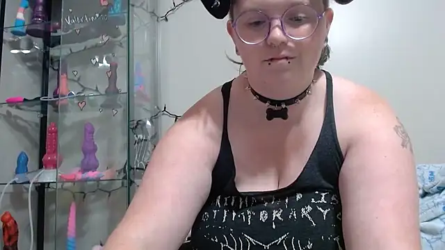 Pupghostt online show from April 16, 2026, 6:52 pm