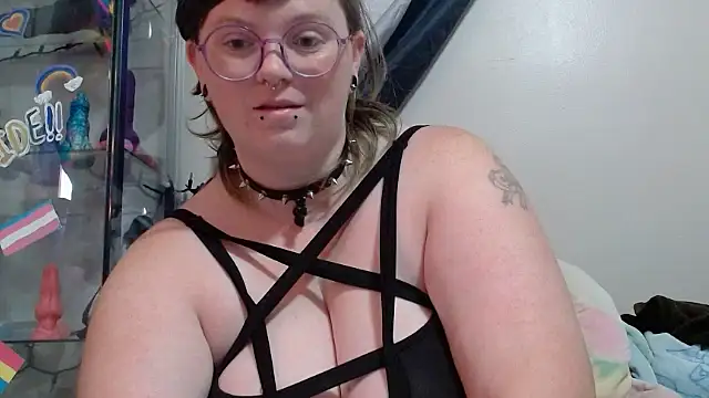 Snapshot of Pupghostt chatting on July 6, 2026, 2:47 pm Pupghostt online show from July 6, 2026, 2:47 pm