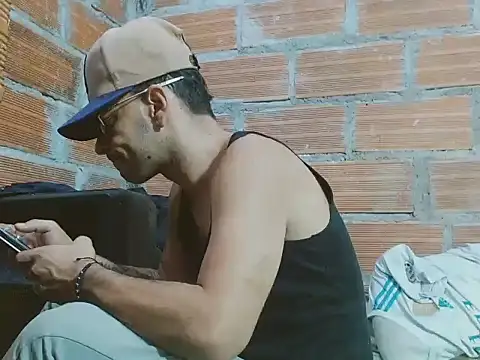 Snapshot of Alphamaster_92 chatting on February 11, 2026, 6:24 pm Alphamaster 92 online show from February 11, 2026, 6:24 pm