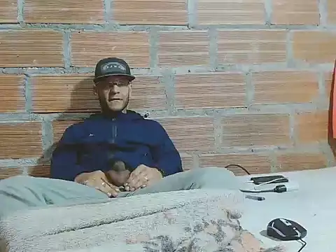 Snapshot of Alphamaster_92 chatting on February 18, 2026, 11:17 am Alphamaster 92 online show from February 18, 2026, 11:17 am