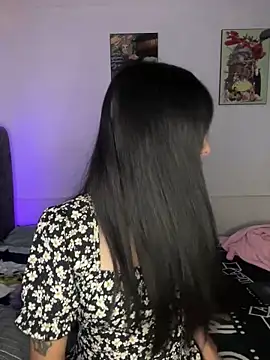 junorise23 online show from March 19, 2026, 4:38 am