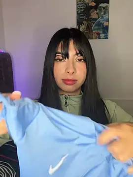 junorise23 online show from April 16, 2026, 4:02 am