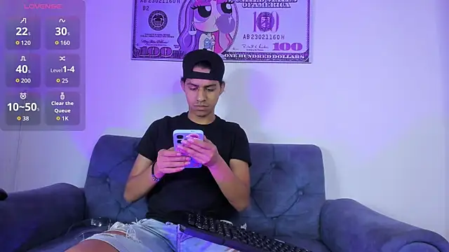 Victor LatinBoy online show from March 27, 2026, 4:18 am