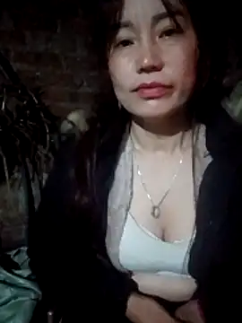 Snapshot of boiboi001 chatting on February 4, 2026, 9:53 pm boiboi001 online show from February 4, 2026, 9:53 pm