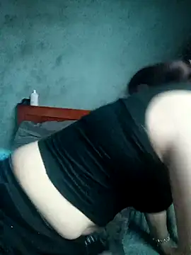 Snapshot of boiboi001 chatting on February 15, 2026, 5:04 am boiboi001 online show from February 15, 2026, 5:04 am