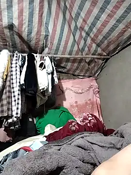 Snapshot of Lucky_cutee chatting on March 6, 2026, 1:29 pm Lucky cutee online show from March 6, 2026, 1:29 pm