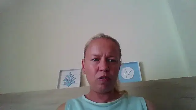 jennyblondeuk online show from May 12, 2026, 2:36 pm