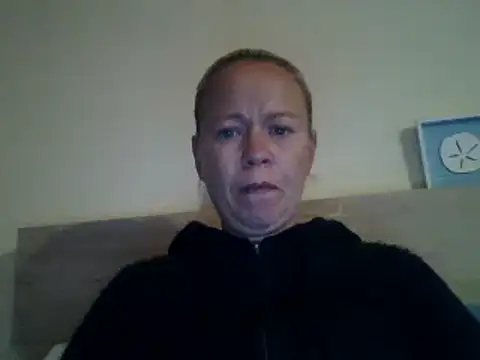 jennyblondeuk online show from May 15, 2026, 7:54 pm