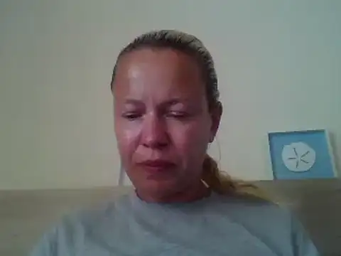 jennyblondeuk online show from May 22, 2026, 6:13 pm