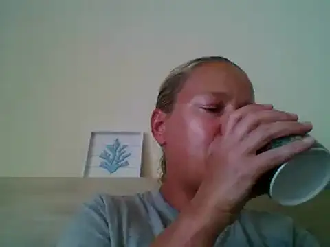 jennyblondeuk online show from May 24, 2026, 4:23 pm