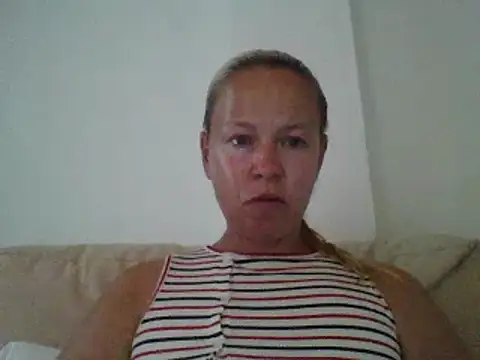 jennyblondeuk online show from May 30, 2026, 2:25 pm