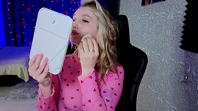 Eva Vibe  online show from February 15, 2026, 6:04 pm