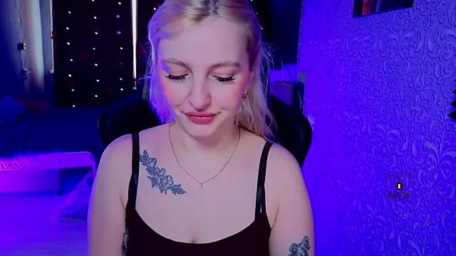 Eva Vibe  online show from March 25, 2026, 6:41 am