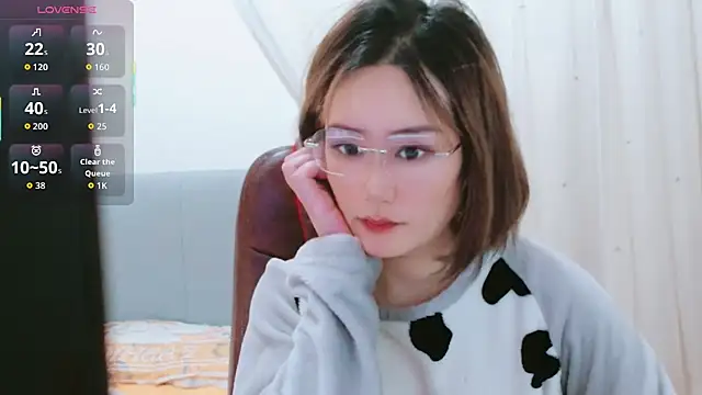 lucynan online show from February 8, 2026, 9:02 am