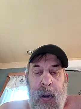 FragrantToe529 online show from May 11, 2026, 5:32 pm