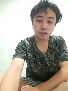 AJIJI1010 online show from April 9, 2026, 7:19 pm