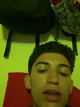 Snapshot of Chic0j0ven chatting on April 4, 2026, 5:16 am Chic0j0ven online show from April 4, 2026, 5:16 am