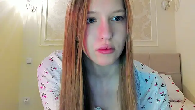 Alllura online show from February 5, 2026, 10:14 pm