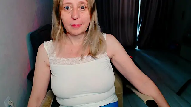 MiLenaMilf online show from June 5, 2026, 9:15 am