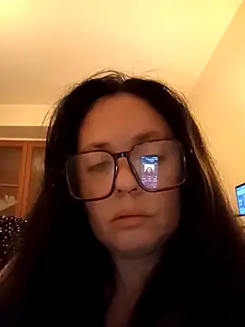 EdgedSleeve online show from March 10, 2026, 8:25 pm