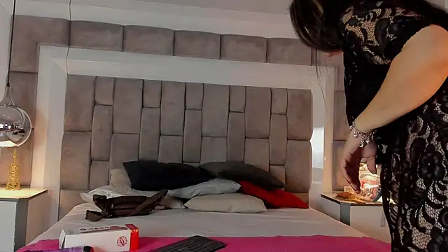 ElenaWatsonn online show from January 15, 2026, 7:50 pm