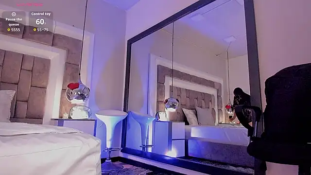 ElenaWatsonn online show from February 27, 2026, 8:31 pm