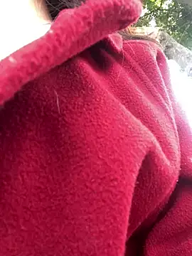 Molly-xiao online show from April 15, 2026, 10:11 am