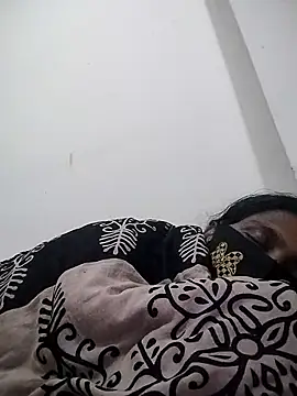 Snapshot of Hot_Sweety02 chatting on January 9, 2026, 10:55 pm Hot Sweety02 online show from January 9, 2026, 10:55 pm