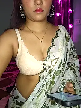 Snapshot of Saumyy chatting on February 24, 2026, 5:44 pm Saumyy online show from February 24, 2026, 5:44 pm