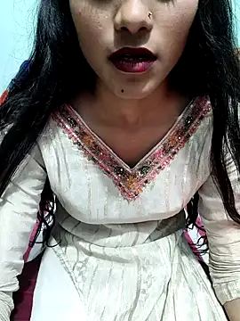 Snapshot of Yours-Zeenat chatting on January 16, 2026, 11:36 am Yours-Zeenat online show from January 16, 2026, 11:36 am