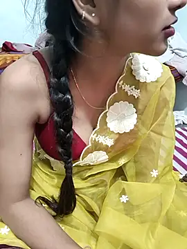 Snapshot of Yours-Zeenat chatting on February 7, 2026, 9:18 pm Yours-Zeenat online show from February 7, 2026, 9:18 pm