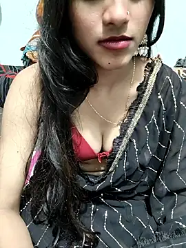 Snapshot of Yours-Zeenat chatting on February 17, 2026, 9:10 pm Yours-Zeenat online show from February 17, 2026, 9:10 pm