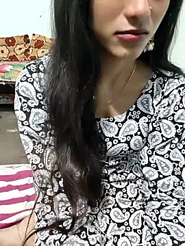 Snapshot of Yours-Zeenat chatting on February 22, 2026, 7:51 am Yours-Zeenat online show from February 22, 2026, 7:51 am