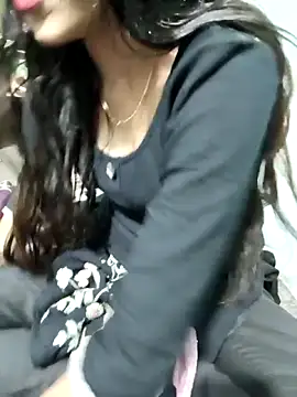 Snapshot of Yours-Zeenat chatting on March 1, 2026, 10:06 am Yours-Zeenat online show from March 1, 2026, 10:06 am