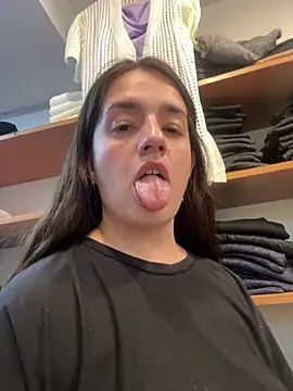 lele202526 online show from March 12, 2026, 7:09 pm