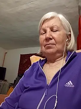 KlaudiaDarling online show from March 12, 2026, 3:40 pm