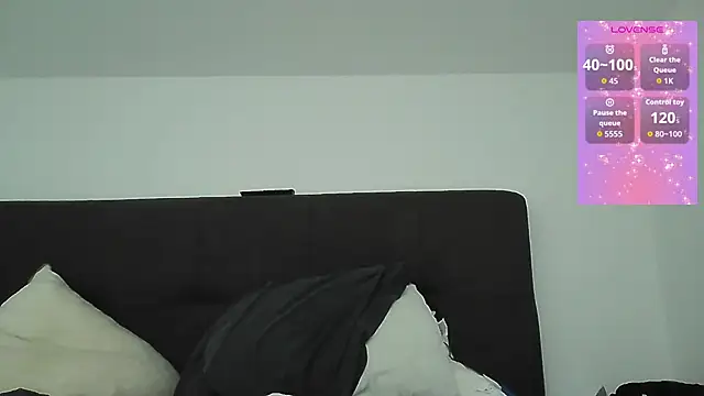 lina 99  online show from April 16, 2026, 5:52 am