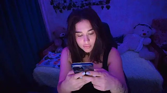 Snapshot of AlisiaRose chatting on January 11, 2026, 2:49 am AlisiaRose online show from January 11, 2026, 2:49 am