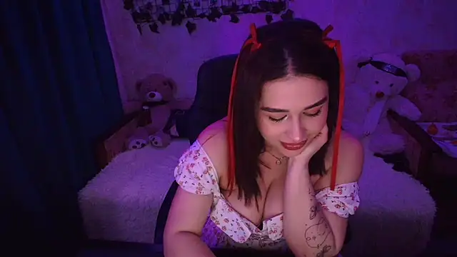 Snapshot of AlisiaRose chatting on February 1, 2026, 11:25 pm AlisiaRose online show from February 1, 2026, 11:25 pm