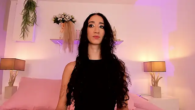 Snapshot of LunaDupont chatting on February 6, 2026, 9:29 pm LunaDupont online show from February 6, 2026, 9:29 pm